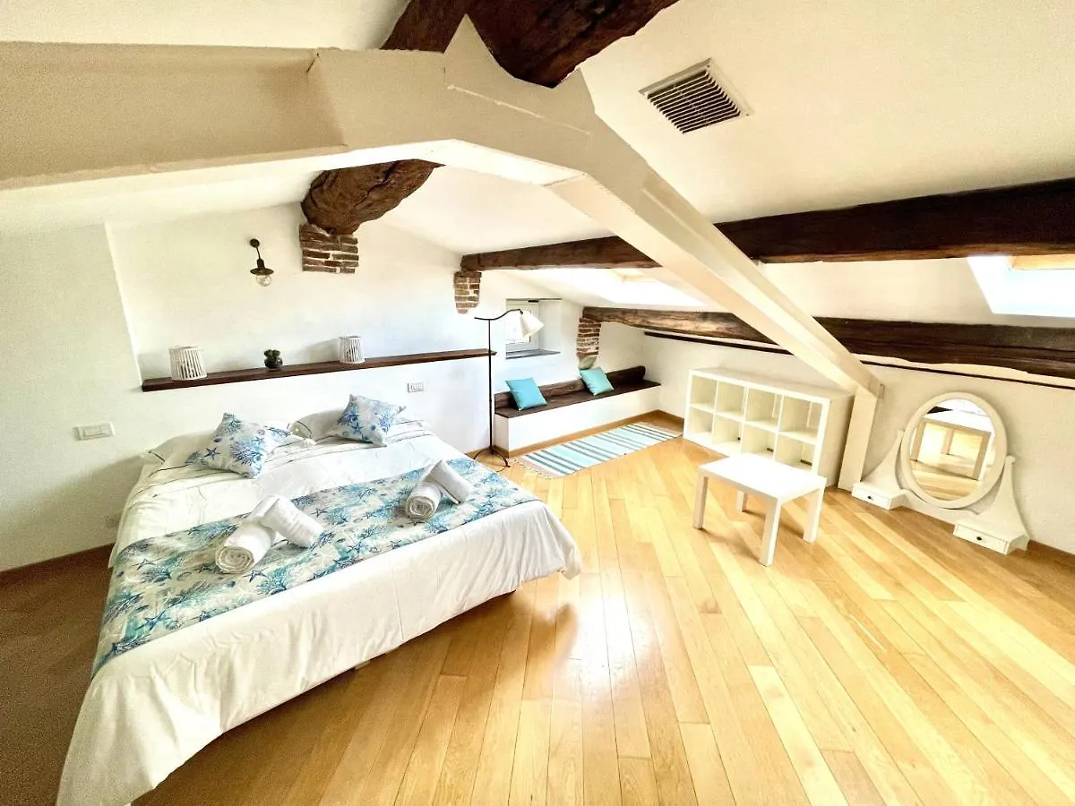 Cozy Loft Marina View Apartment Savona