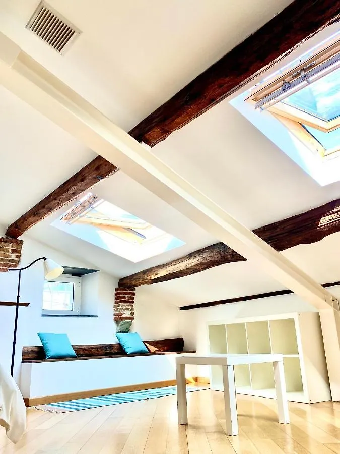 Cozy Loft Marina View Apartment Savona