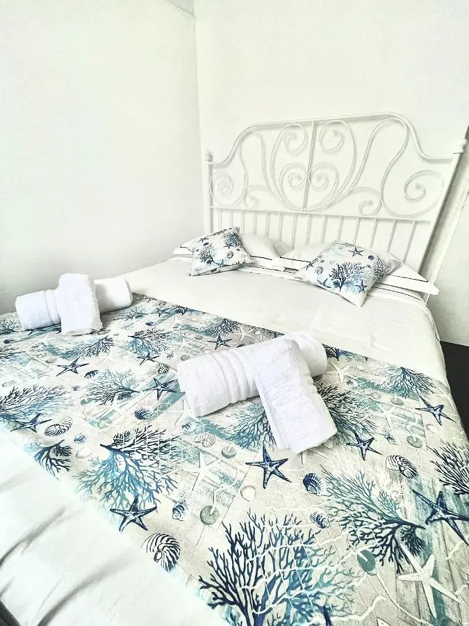 Cozy Loft Marina View Apartment Savona