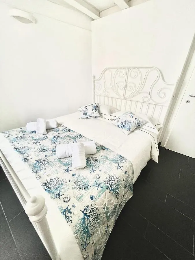 Cozy Loft Marina View Apartment Savona