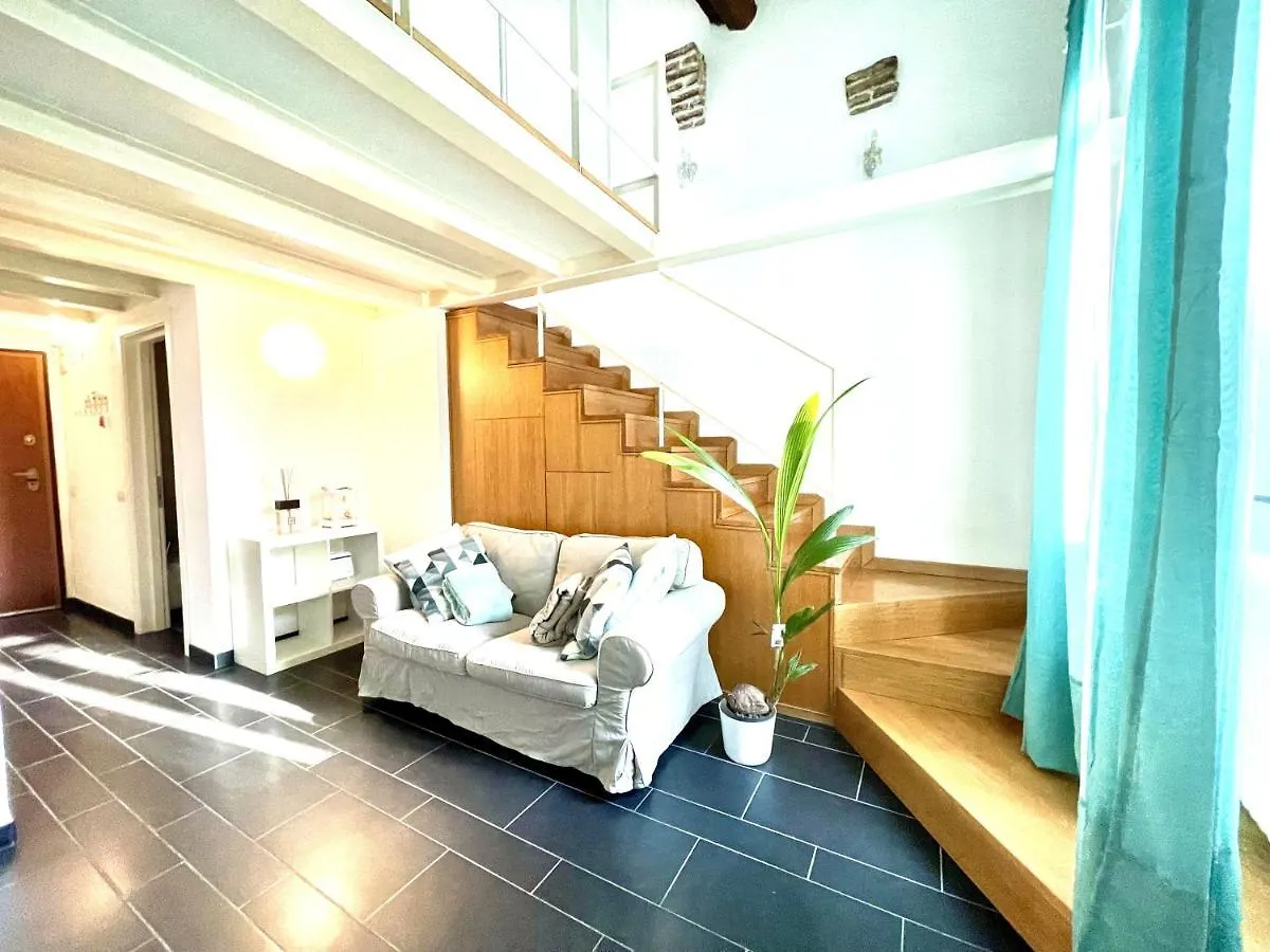 Cozy Loft Marina View Apartment Savona