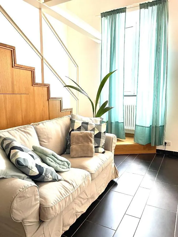 Cozy Loft Marina View Apartment Savona