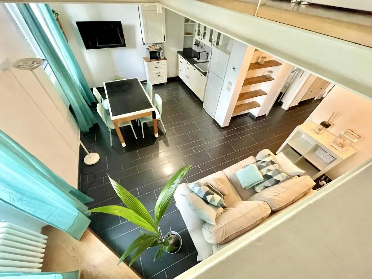 Cozy Loft Marina View Apartment Savona