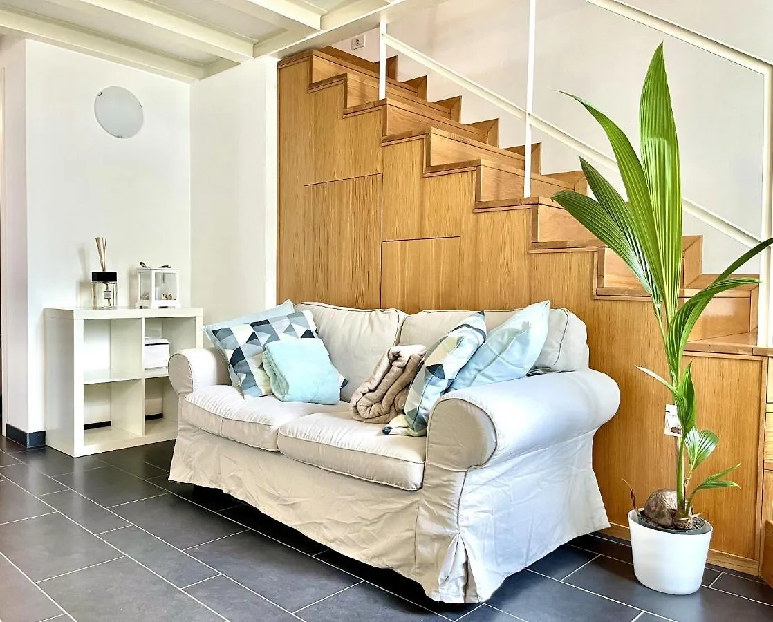 Cozy Loft Marina View Apartment Savona 0*,