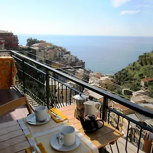 At Yours...manarola 5 Terre Apartment