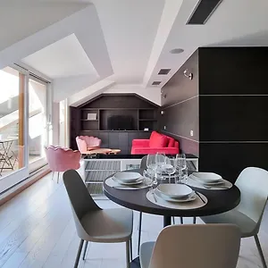 https://italianway-corso-venezia-7.italymilanhotels.net