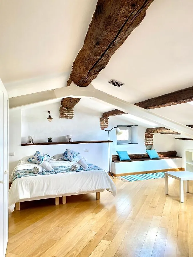 Cozy Loft Marina View Apartment Savona